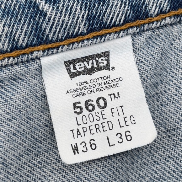 Vintage 90s Levi's 560 Jeans Baggy Fit Light Wash Blue 100% Cotton | 34" x 36" - Picture 7 of 14